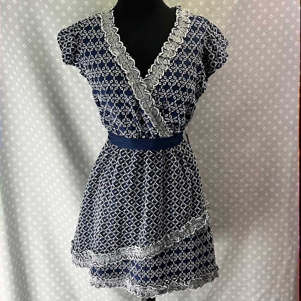 NWT Express Navy & White Floral Eyelet Dress